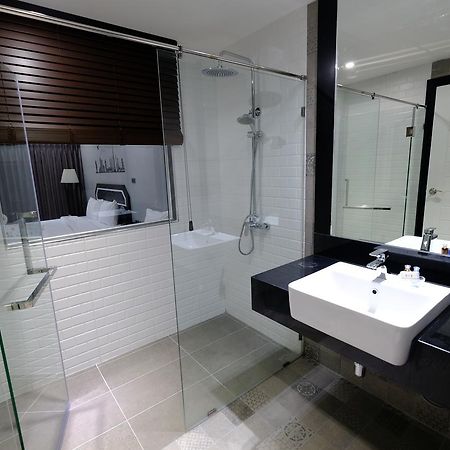 Hotel The Tung Pattaya Exterior foto