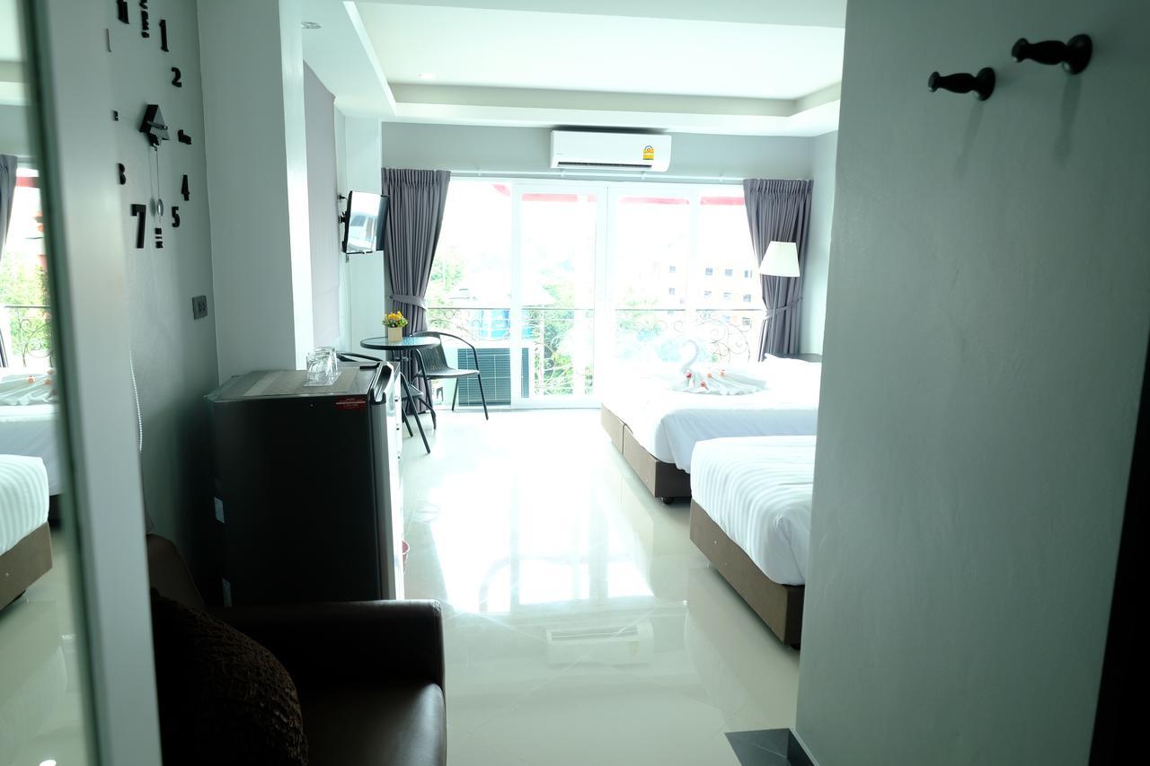 Hotel The Tung Pattaya Exterior foto