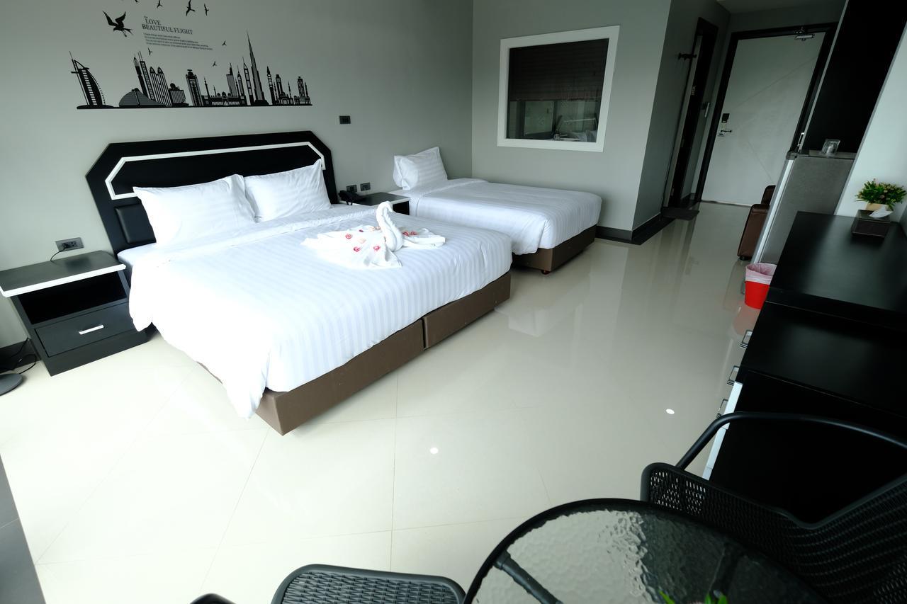 Hotel The Tung Pattaya Exterior foto